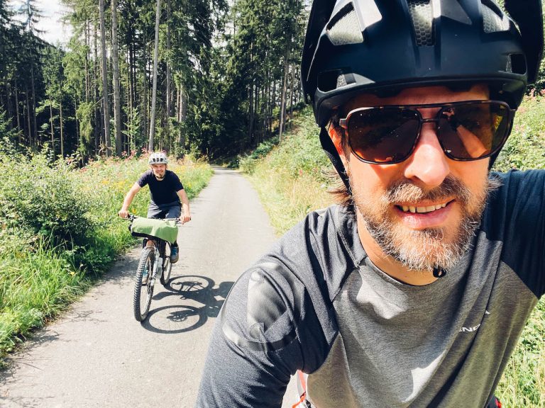 Mit Flanierbrille im Wald