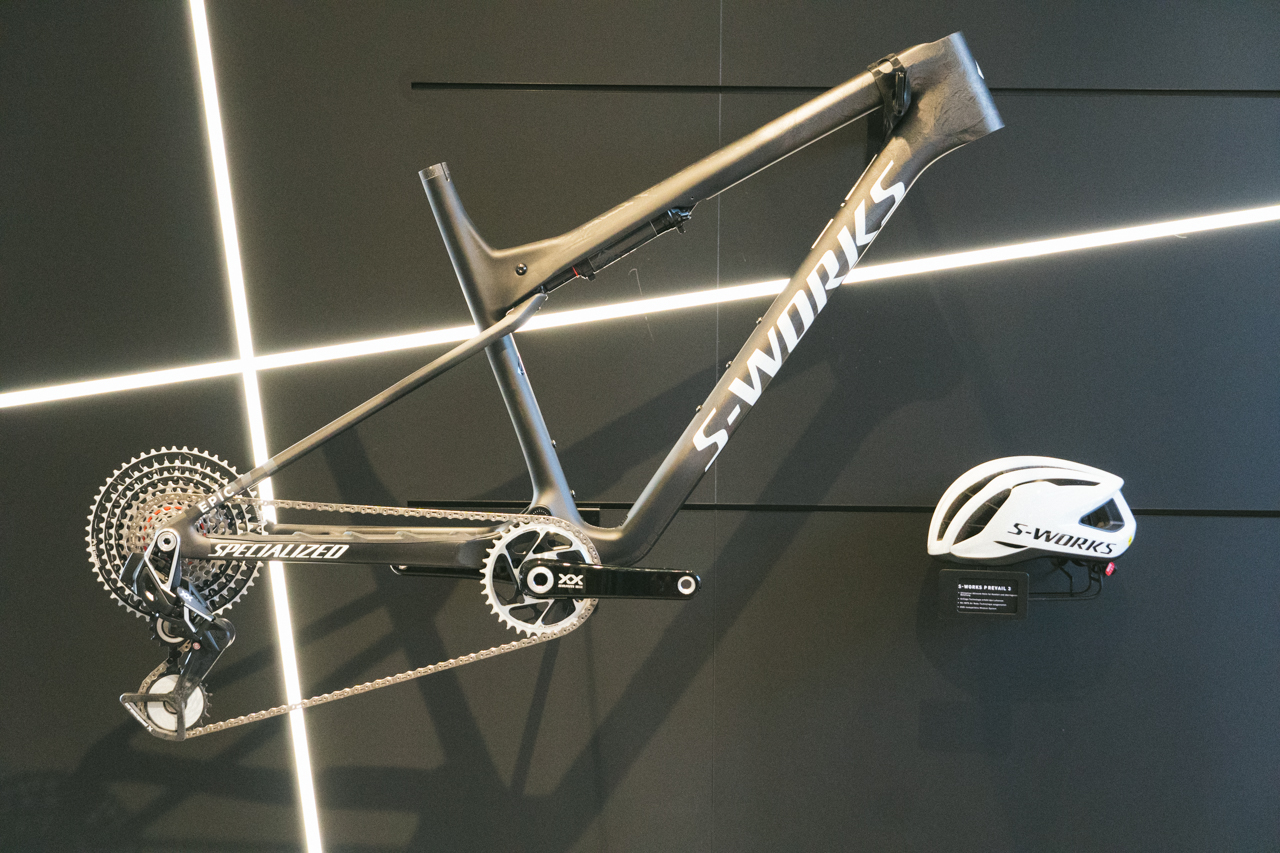 Specialized SW Epic World Cup trifft SRAM XX Eagle Transmission trifft Ceramicspeed OSPW X