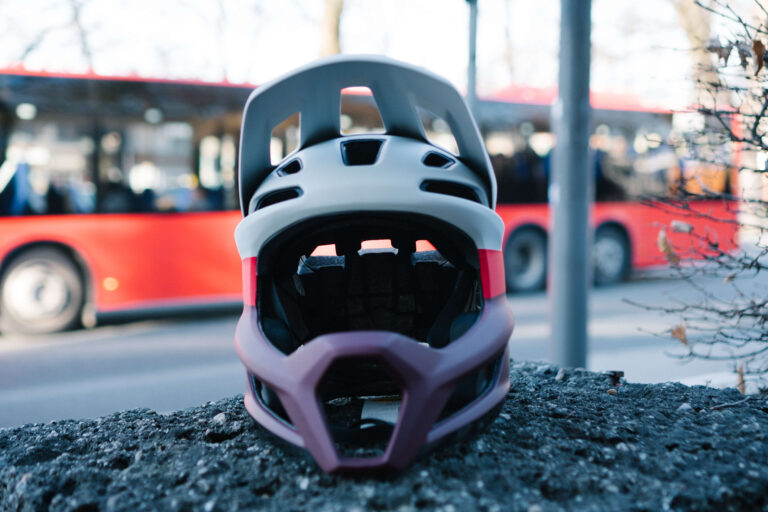 Specialized Gambit, Lightweight Fullface-Helm, €290,-