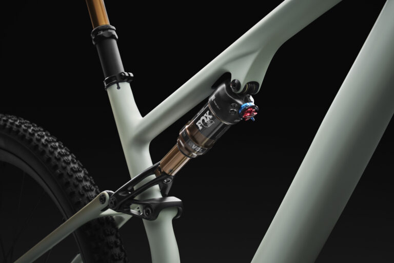 90324-11 _EPIC-PRO-130-FSTGRN-SPR-METSPR_REAR-SHOCK_3200