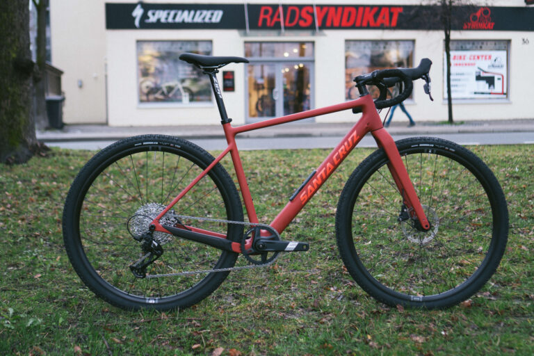 Santa Cruz Stigmata Apex, Size Large