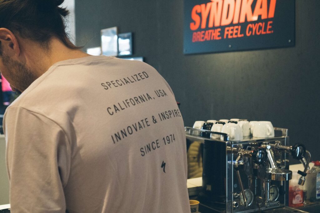 Sepp im Specialized DriRelease Tee, €35 und der Specialized Trail Pant, €120